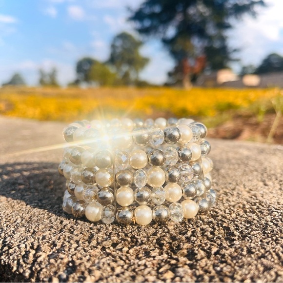 Jewelry - Glass Pearl Bead Stretch Layered Bling Bracelet
